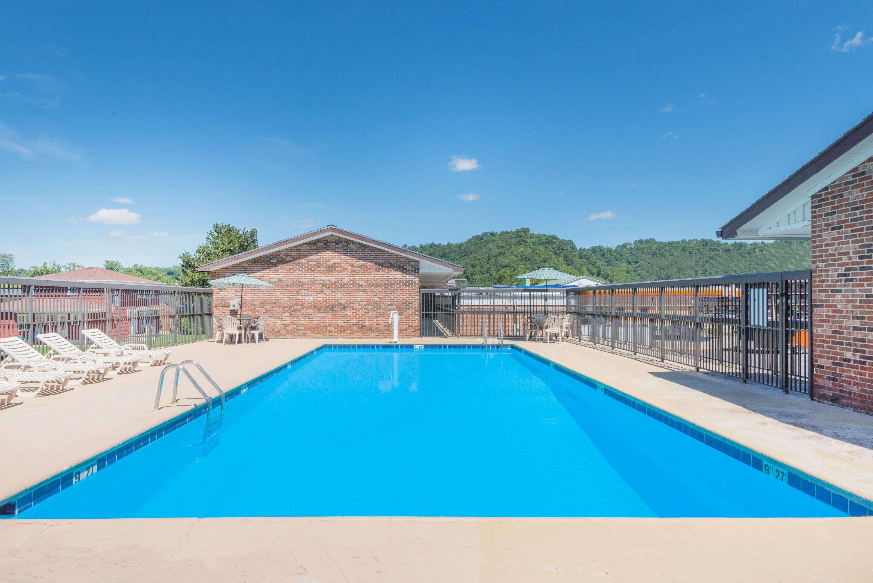 Days Inn By Wyndham Paintsville Dış mekan fotoğraf