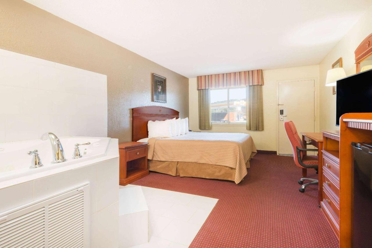 Days Inn By Wyndham Paintsville Dış mekan fotoğraf